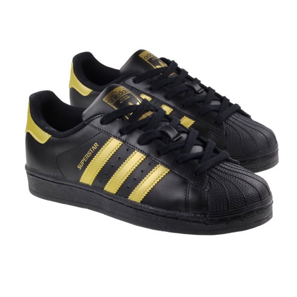 nwt adidas superstar oro, scarpe nere poshmark originali. nwt adidas superstar oro, scarpe nere poshmark originali.
